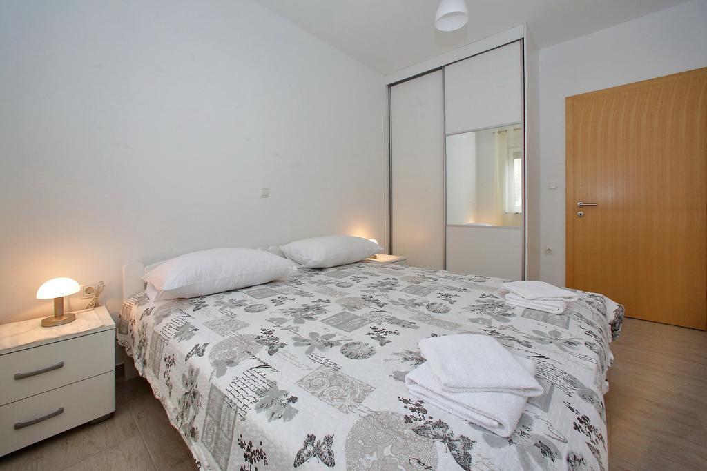 Robert Apartman *